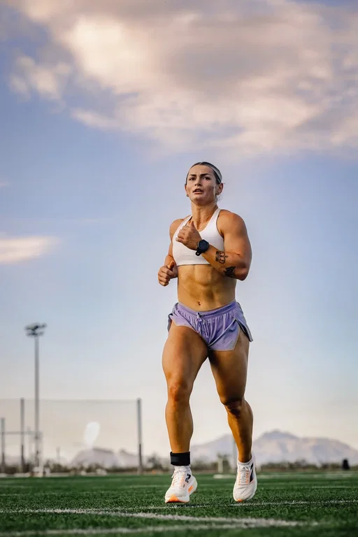 BACK OUT ON THE COMP FLOOR.. and so excited. 🤭🤭🤭 #crossfit #GymTok #runner #Running 