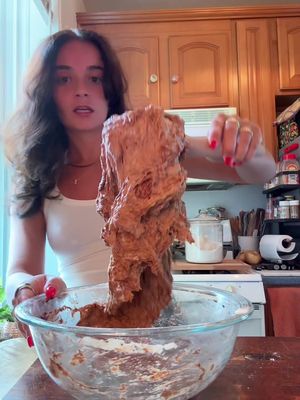 MAKING AN ELOISE ESPRESSO CHOCOLATE HAZELNUT LOAF ☕️ 🍫 🌰  recipe below: - 320g warm water - 4oz espresso (4 shots) - 50g active sourdough starter (eloise) - 475g bread flour - 50g brown sugar  - 30g cacao powder - 1tbsp cinnamon - 15g salt #sourdough #eloise #sourdoughstarter #howto #sourdoughbread 