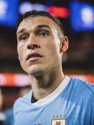 Come kiwi el poeta 🥝 #ElEquipoQueNosUne #AUF #Uruguay #SeleccionUruguaya #Ugarte 