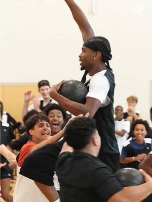 SGA putting on a show at his camp in Hamilton 🤩 #okcthunder 