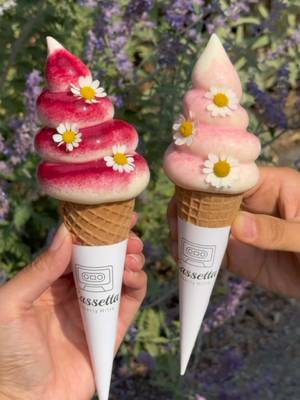 New Ice Cream Pop-Up @Cassetta Seattle is from Beverly Hills, bringing you the most beautiful non-dairy soft serve this weekend!  🍦Flower - crowd’s favorite wild berry  🌸Sakura - Seattle exclusive item 💜Taronie - signature taro  🍊Laurel - yuzu affogato collab  🥐Croissant - limited servings per day 📍Laurel (1500 E Olive Wy Seattle) 📆 Aug 29-Aug 31  🕛 12-2pm, 3-5pm, 6-8pm  If you missed this event, keep an eye out as they’re looking to do monthly pop-ups! 