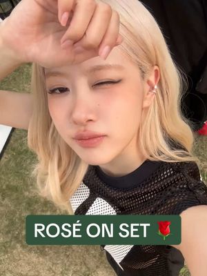 Drop a 🌹 if you love @ROSÉ selfies and already copped your PUMA x ROSÉ.
 
 #PUMA #Rose #Sportstyle #PUMAxROSE #Rosé 
