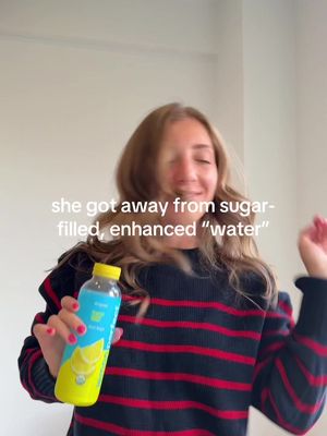 She escaped and found Lemon Perfect ✨😌 #lemonwater #lemonperfect #shegotaway #thesubway 