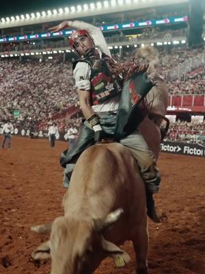 This is the closest you’ll get to experiencing a 93.50pt bull ride to win the Barretos.   Congratulations to Vitor Manoel Dias on going 5-for-5 to complete a perfect week at the Barretos in front of a rowdy crowd, earning his invite to The American Rodeo East Regionals. 