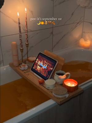 pov: it’s september 1st 🌙🎃🧸🤎🍂 products @LUSH pumpkin crumble bubbleroon @sundaebody whipped shower foam* @Tree Hut vanilla shea sugar scrub @Tatcha US the kissu lip mask* @Abib Cosmetics collagen eye patches* (*pr products) #SelfCare #fall  #bathtime #asmr #autumnvibes 