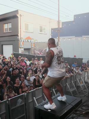 Tacoma, you are amazing! Big up @airporttav for having me! See yall in November!  #JohnnySuite #Tacoma #LokahiFestival #SamoanArtist #PolynesianArtist   