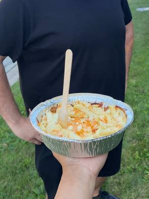 had the most random interaction today 😅 left with a 5 cheese penne 