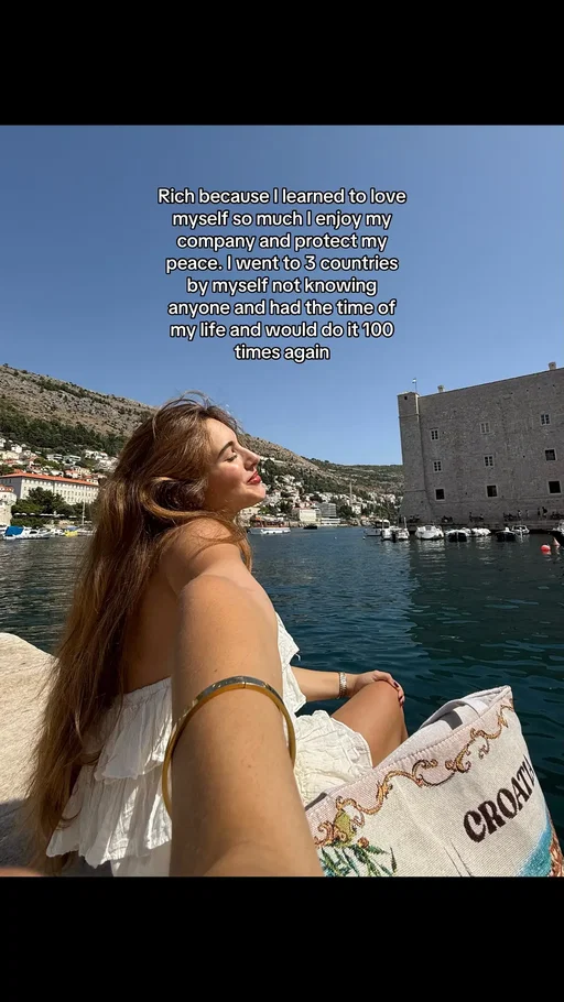 #solotravel #traveling #femaletravelers #LanguageLearning #girls 