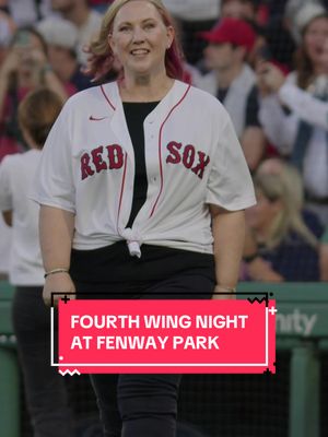 Garrett Whitlock meets @Rebecca Yarros on Fourth Wing Night at Fenway! #fourthwing #rebeccayarros #BookTok #empyreanseries #fenwaypark 
