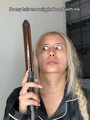 DO MY HAIR ON A WIGGLE BOARD 🫨🫨 in Slow-Motion!! 🫨🫨 #makeupchallenge #makeup #beauty #BeautyTok #trend