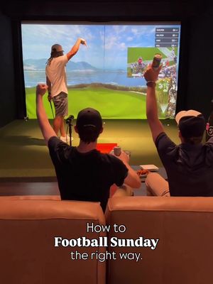 Football season is BACK, and so are our Football Sunday deals! 🏈 Fuel every play with $5 bottomless boneless wings, half-priced pizzas, $5 dips + shots, and more! Sundays just got a whole lot tastier 🍗🍕 *Restrictions apply*