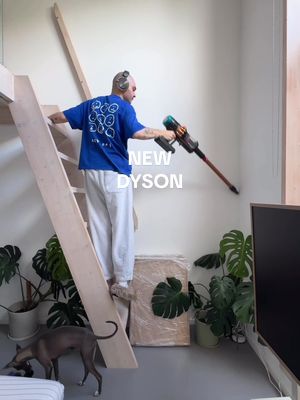 AD - The countdown to the house move is on!! This past few weeks have been a bit chaotic, living surrounded by boxed, tape and bubble wrap. I have however been keeping a little secret…I’ve been lucky enough to get my hands on the NEW @Dyson UK V16 Piston Animal and have been using it behind the scenes for the last 30 days, taking full advantage of it amazing capabilty of being able to hold 30 days of dust in the CleanCompaktor bin, gamechanger!!  #DysonHome #DysonPistonAnimal #30DaysofDust #CleanTok 