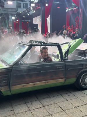 Yes, the radio is the only thing that's really working good. Clear as a bell. Don't ask me how. John Candy: I Like Me @TIFF premiere. Gran-Detroit courtesy of @thehacksmith.