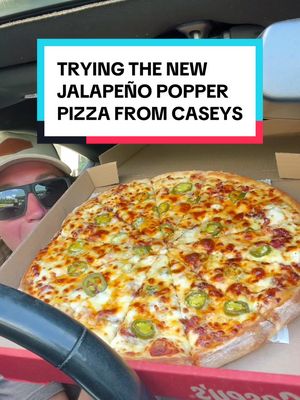 Replying to @joeyvon This pizza was top tier 🍕 Highly suggest swinging into Casey’s to try this while it’s available! @Casey’s #CaseysPartner #pizza #food #travel #midwest 