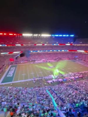 The Bird is back!!! 🦅 #eagles #nfl #bird #eagle #nationalanthem