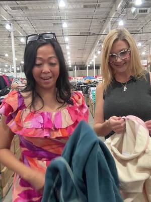 Columbia Fleece is SOOO cozy and a hot item @costco_canada Calgary Heritage September 2025 with @asomelchuk . · · #costco #tinasfavyyc #costcoloverscanada #columbiafleece