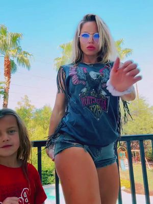 We tried #tiktokdance #tiktokdancechallenge #motherdaughterduo #fyp #fypシ 