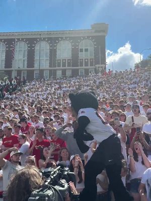 Six more opportunities to see the Bearcats play in Nippert Stadium in 2025 🎟️ » https://cpaw.io/fb25sg