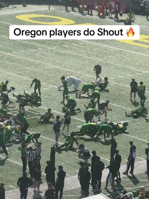 An electric shout thanks a huge blowout for the Ducks! #oregonfootball 