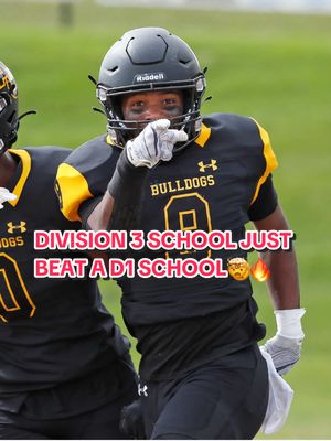 Division 3 Adrian College beats Division 1 Valpo 😂🤯 #d1football #CollegeFootball #d2football #d3football 