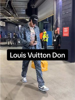 Name someone fresher than @Maxx Crosby. We’ll wait. 🔥🔥🔥 #louisvuitton #maxxcrosby #gameday #fashiontiktok 