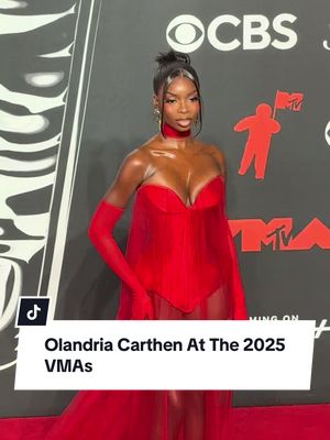 Someone check on Nic. #OlandriaCarthen #LoveIsland