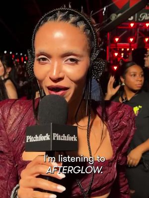 Basking in the AFTERGLOW with @fkatwigs on the VMAs red carpet #FKAtwigs #AFTERGLOW #VMAs2025 #VMAs