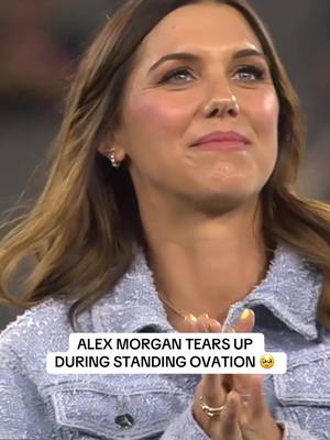 a full minute of applause 🥹 #alexmorgan #goat #sandiego 