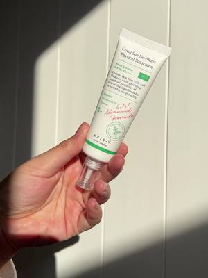 Complete No Stress Physical Sunscreen ✨🤍😍 #brandedcontent  Protecting your skin whilst providing skincare with Mugwort, Niacinamide 2% and Squalane. @AXIS-Y @BAZZAAL  #axisy #axisysunscreen #physicalsunscreen #otcregulated 