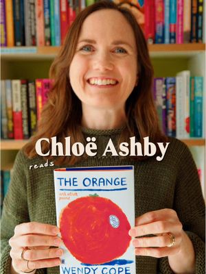 Starting off the week with The Orange by Wendy Cope - an ode to the little things, read beautifully by Chloë Ashby 🍊 Chloë is the author of Wet Paint and Second Self, with her new novel Family Friends due out next year. Let us know which poem you would choose! 📜 The Orange, from the gorgeous edition of The Orange & Other Poems by Wendy Cope, Faber, 2023 🎥 @Ink@84 Bookshop, North London @Faber Books #BookTok #poetrylover #poem #underthecover #fyp