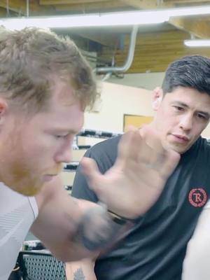 That encounter between Mexican champions 👊 🇲🇽 🥊 #CaneloCrawford [ Live ONLY on @Netflix | SEP 13 | 9pmET | #RiyadhSeasonCard ]