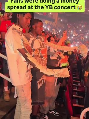 Nahhh money spread at a YB show is actually diabolical 😭 🎥: (TikTok / jaylaandrews)