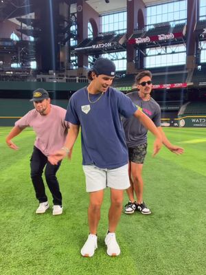 Wavyyyyyy DC: @Gage Williams  #fyp #tiktok #dance #el #funny  @Riyan Rodriguez @Brady Kais 