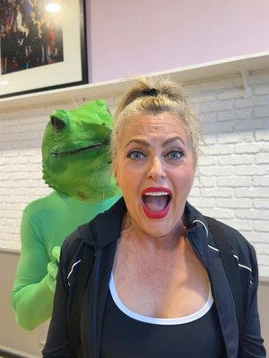 Does it get anymore iconic than this?? Make sure to tune in next week and support us! #teamPartnerTrap Watch till the end for a massive surprise! 