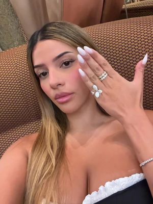 Me 🤝🏼 my credit card 