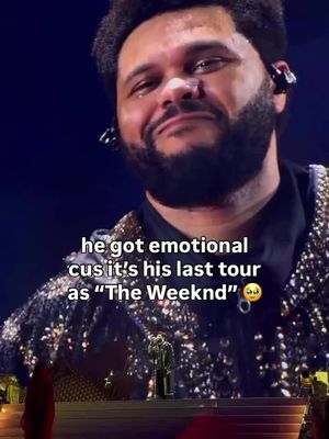 #TheWeeknd cries as he says goodbye to the crowd at his last show😢 #PlayboiCarti #XO #fyp #viral 🎥: @giselleahood