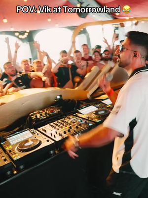 Vik at Tomorrowland 98% accuracy 😂 #vikkstar #tomorrowland #sidemen #sidemensunday #jackjoseph 
