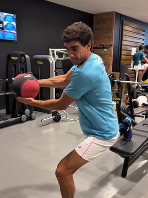 Paris, nous sommes prêts! 🏋🏽 #deportesentiktok #paris #padel 