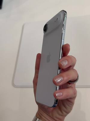 iPhone 17 Air hands-on!!!