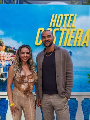 What a great time yesterday at  @Prime Video Behind The Stream” event & we got surprised by the only Jesse Williams  who h as a new series titled “Hotel Costiera” coming September 14 on @primevideo 🥳  #newseriesalert #hotelcostiera #primevideo #amazonmgmstudios #behindthestream 