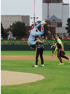 Looks like @Trey Vanderpool needed an attitude adjustment👀  @sam_bragg13  @Glow Mojis  #MLB #milb #bananaball #cosmicbaseball 