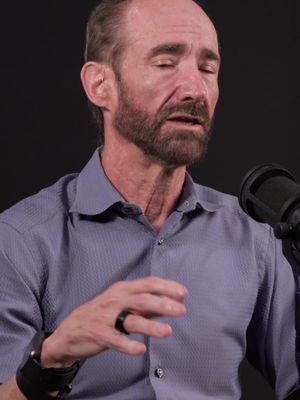 The data are clear: fiber is valuable for your health. Most people only eat about half the amount they should. There is a simple solution. Dr. Mike Snyder, professor of genetics at Stanford School of Medicine, explains. #hubermanlab #huberman #andrewhuberman #fiber #Science #health