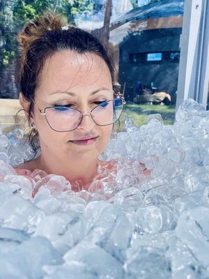 Longest duration full body contact with ice (female) 🥶 3 hr 33 min 33 sec by Maria Bodaj 🇵🇱 Maria, AKA Mary Icebreaker is a long-time practitioner of cold exposure and mental resilience. She wanted to break this record to tell a deeper story of persistence, transformation and the healing power of ice, and finally managed to achieve this incredible feat after being unsuccessful twice. Her chilling attempt took place in Gdansk, Poland.