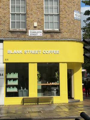 it’s back!! #blankstreet #bananabreadmatcha 