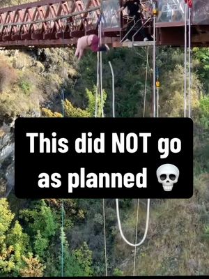Who do you think was more upset: the woman on the bungee jump or her partner? 😅 (via IG/dumeadanielgabriel/IG) #bungeejumping  #funnyfail    #breakup 