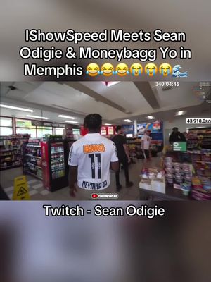 I had to teach @IShowSpeed our Memphis tradition😂😂😂😂 #seanodigie #ishowspeed #memphispoolparty #moneybaggyo #slicing 