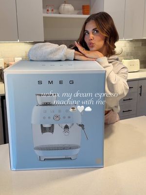 espresso machine of my dreams ☁️ !!! #espressomachine #espresso #coffeetok #coffeelover #unboxing #unboxingvideo #smeg #smegappliances #espressotiktok #coffee #apartmentlife 