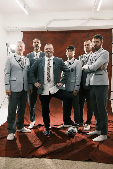 Great to get the band back together in Seoul! Rate our local outfits? 😂🇰🇷 #manchesterunited #mufc #iconsmatch 