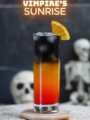 Vampire’s Sunrise! 🧛‍♂️🌅 A beautiful and delicious cocktail with stunning layers.🎃🍸 It’s very fun to make! 🎨✨ 	•	4 oz orange juice 🍊 	•	1/2 oz grenadine 🍒 	•	2 oz AU Vodka 🍸 	•	1 bar spoon activated charcoal 💀🖤 Enjoy your spooky sip! 👀🕷️ #HalloweenCocktails #PumpkinMargarita #SpookySips #FallFlavors #HalloweenVibes