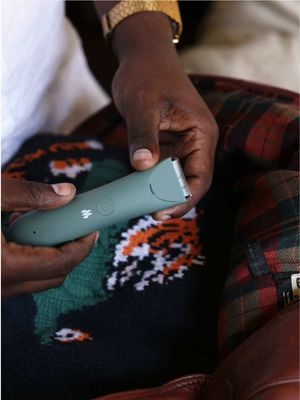 Confidence isn’t built overnight, but with the right tools, it certainly feels that way. Sleek, simple, and effective; thank to Meridian slimmer trimmer. Run and get yours today.  @Meridian Grooming #meridiangrooming 